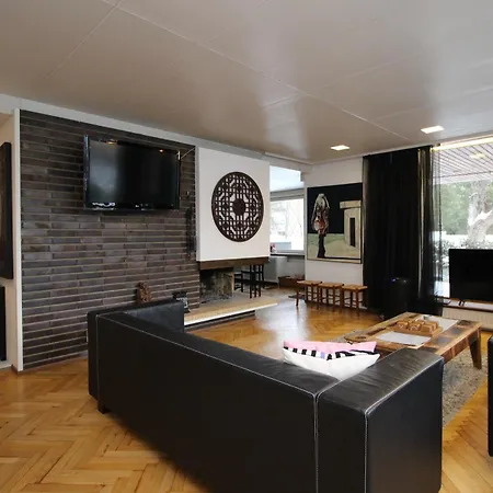 Suuri Talo Kaskisaaressa Laehellae Helsingin Keskustaa Villa *