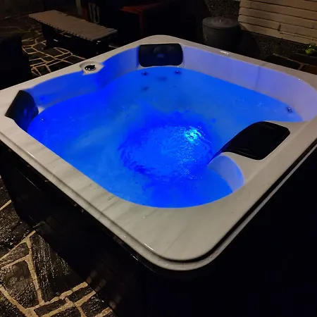 Suuri Talo Kaskisaaressa Laehellae Helsingin Keskustaa Villa Helsinki