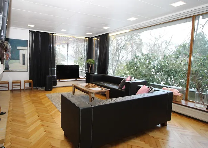 Suuri Talo Kaskisaaressa Laehellae Helsingin Keskustaa Vila *